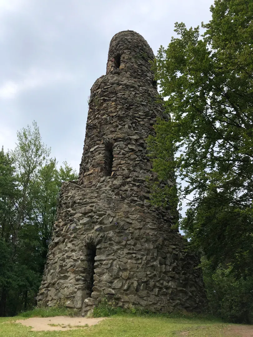 Průvodce Západní Čechy s dětmi: 32 výletů po kraji pramenů, hradů a nekonečných lesů náhled 2