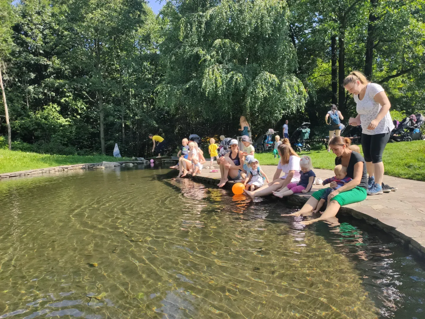 Průvodce Jeseníky a Olomoucko s dětmi: 25 výletů + kompletní přechod druhého nejvyššího pohoří Čech náhled 5