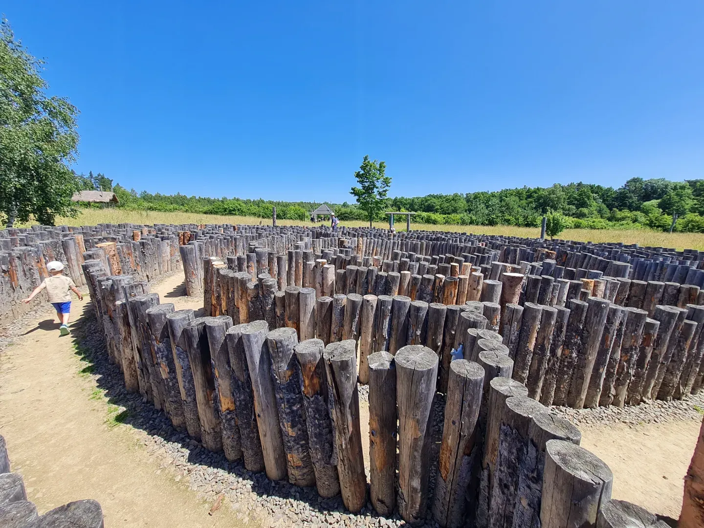 Průvodce Jižní Čechy s dětmi: 30 výletů po kraji tisíce rybníků a pohádkových měst další obrázky