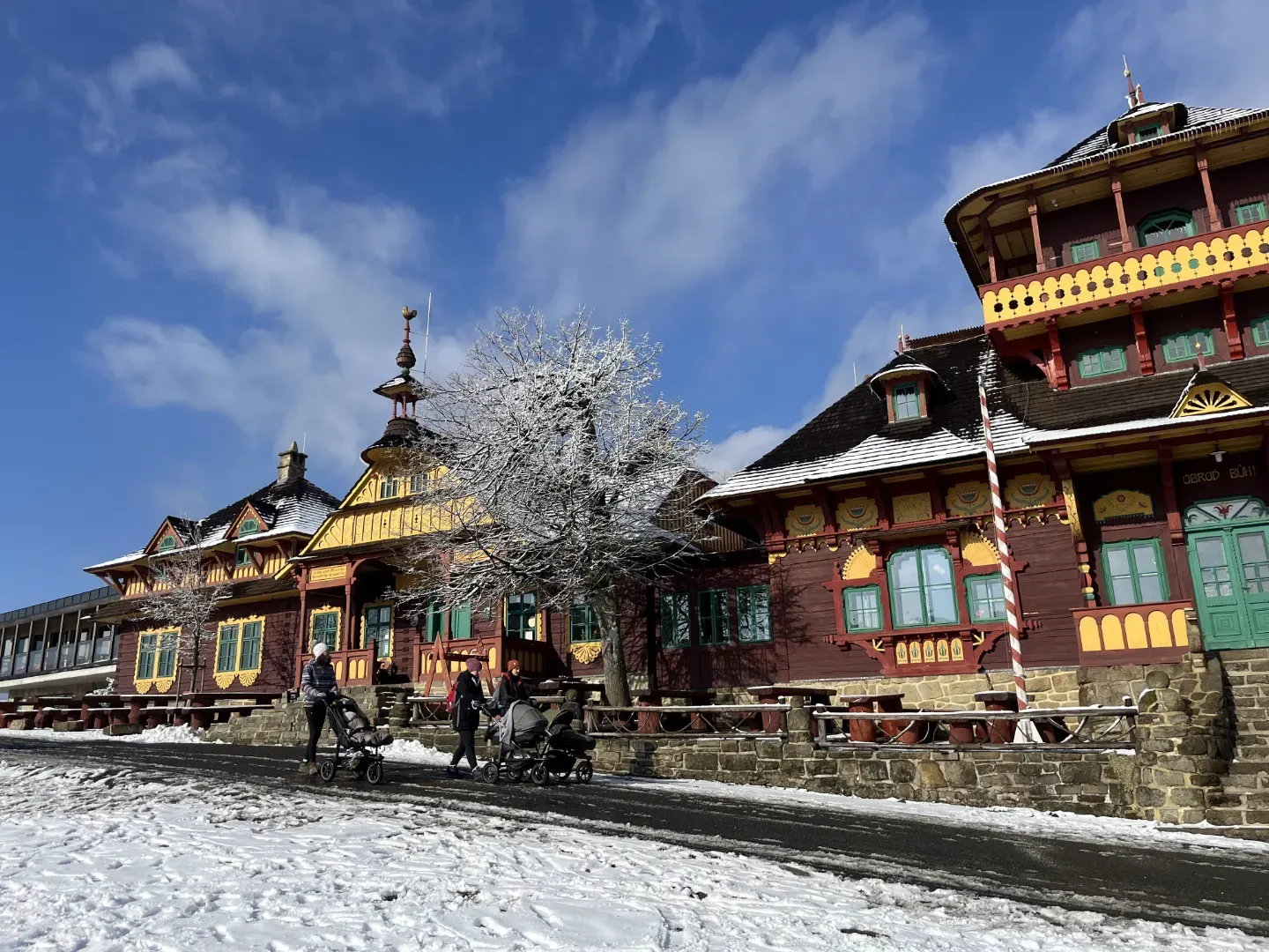 Průvodce Ostrava, Beskydy a okolí s dětmi: 35 výletů mezi důlními věžemi a horskými štíty další obrázky